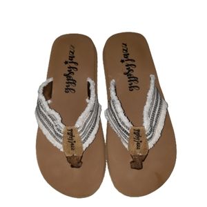 Gypsy jazz cream & black flip flops